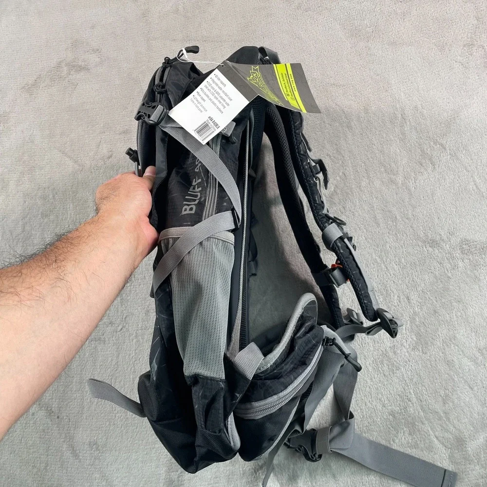 Red Rock Outdoor Gear Bluff Technical Backpack 40L Black Top‎ Loading NWT